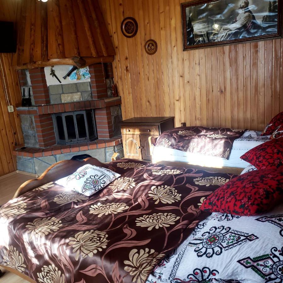 U Huraja Gron Bagian luar foto